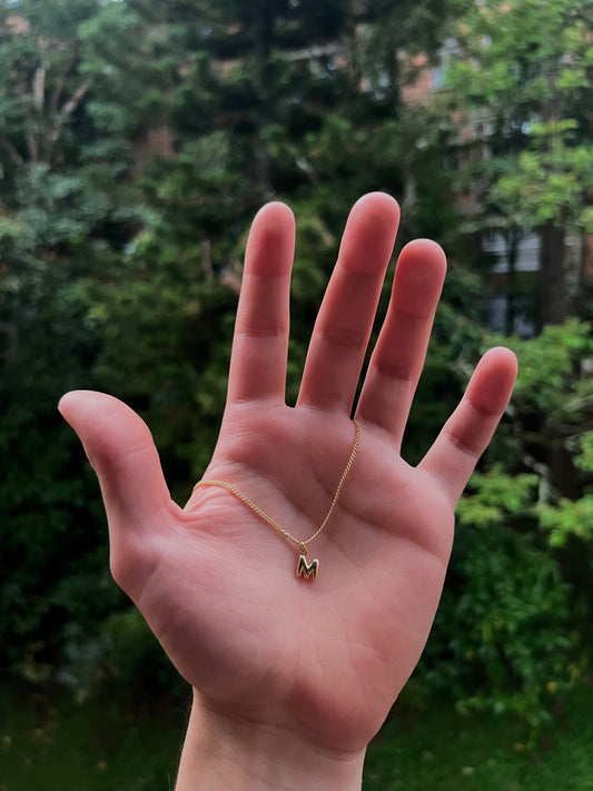 Collar inicial lisa chunky