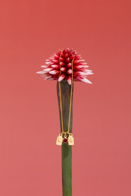 PAR de collares de iniciales +  piedra de aniversario