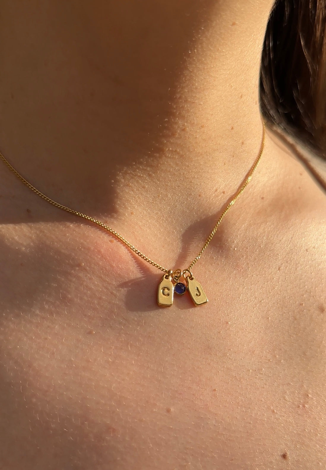 PAR de collares de iniciales +  piedra de aniversario