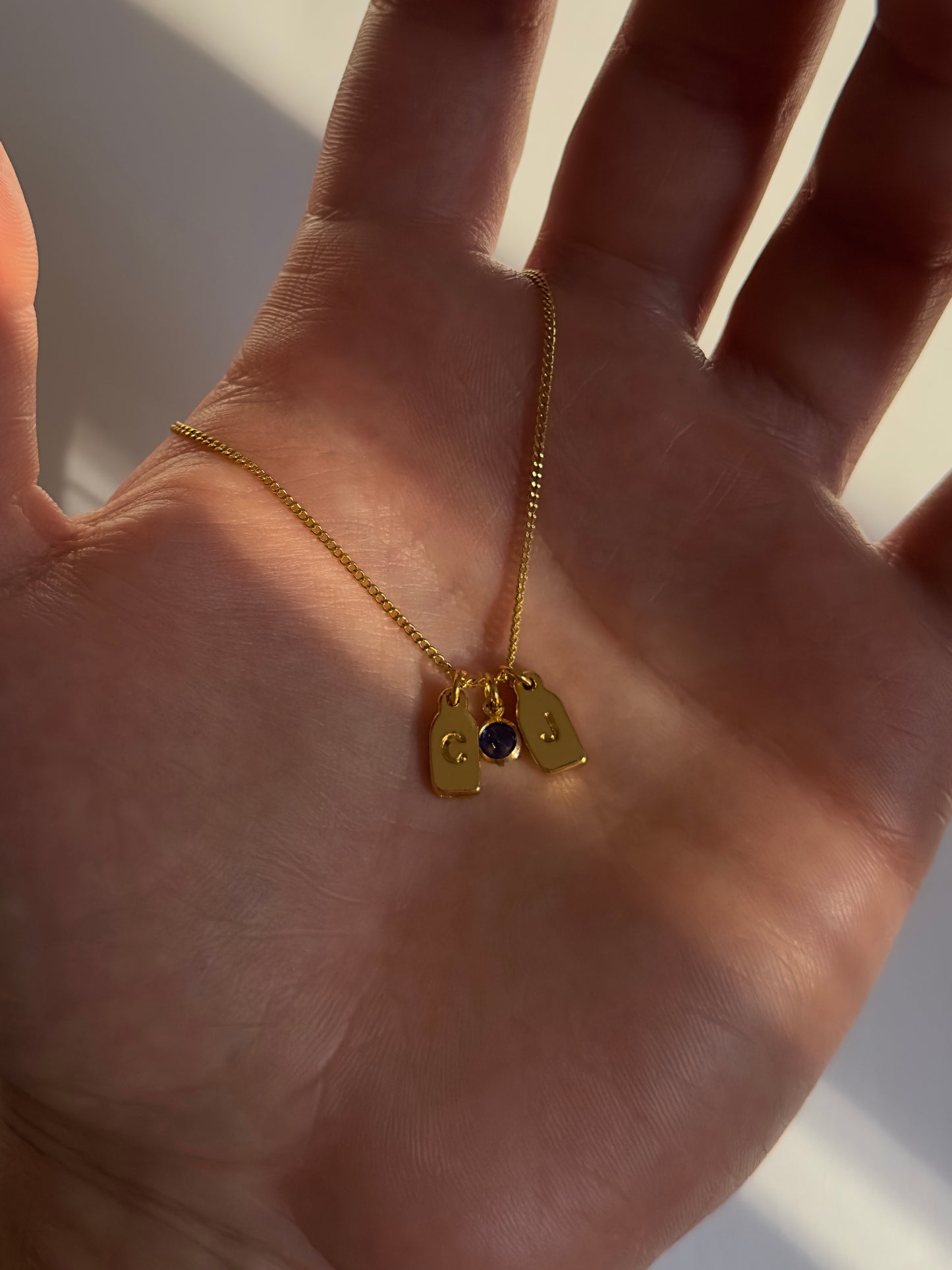 PAR de collares de iniciales +  piedra de aniversario