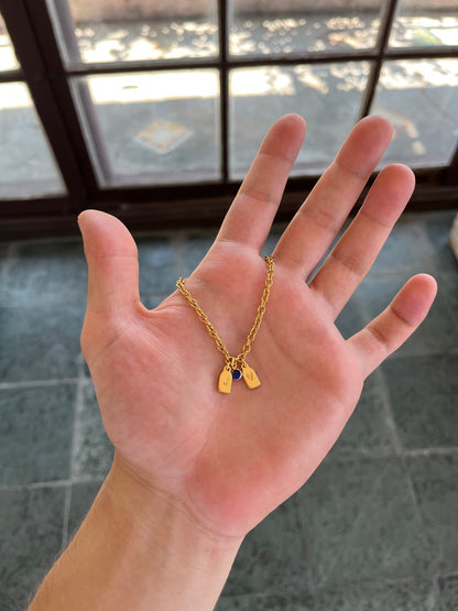 PAR de pulseras de iniciales + piedra de aniversario